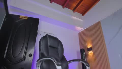 austin_rouse online show from March 18, 7:28 pm