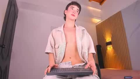 austin_rouse online show from December 2, 8:34 pm