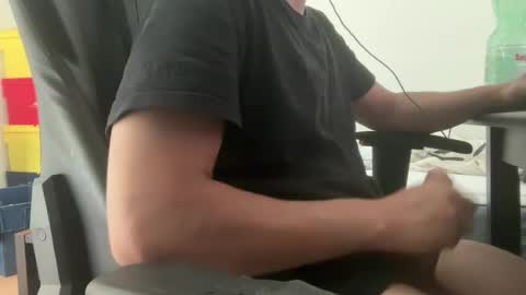 averagefeetlover online show from July 8, 12:31 pm