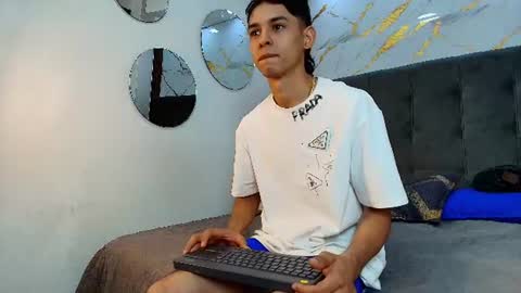 Axel online show from July 15, 4:52 am