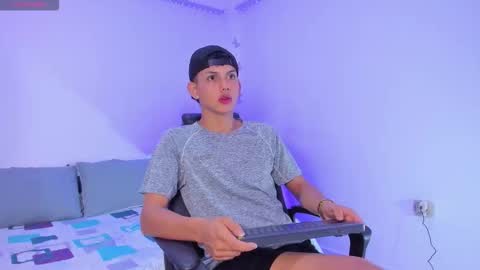 AXEL online show from October 23, 12:08 pm