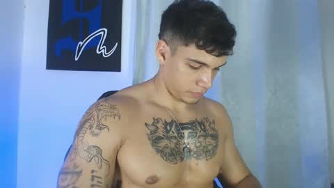 INDEPENDENT MODEL  online show from February 21, 6:51 am