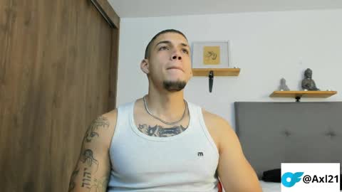 INDEPENDENT MODEL  online show from May 22, 2:22 pm
