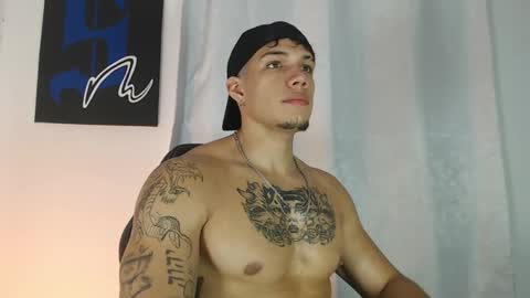 INDEPENDENT MODEL  online show from January 31, 7:51 pm