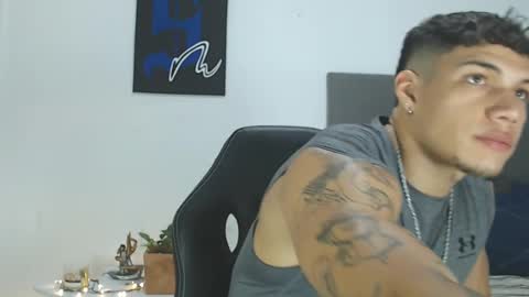 INDEPENDENT MODEL  online show from January 20, 3:37 am