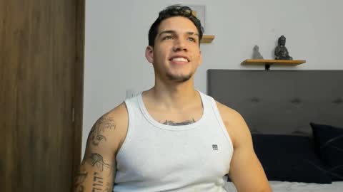 INDEPENDENT MODEL  online show from September 9, 4:45 am