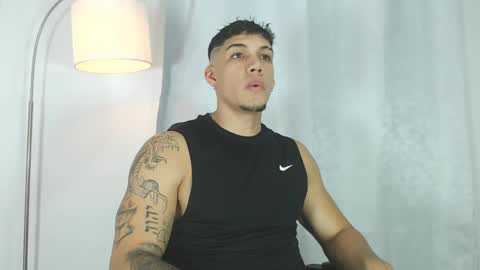 INDEPENDENT MODEL  online show from January 29, 9:28 pm