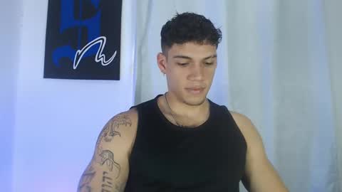 INDEPENDENT MODEL  online show from February 19, 8:20 pm