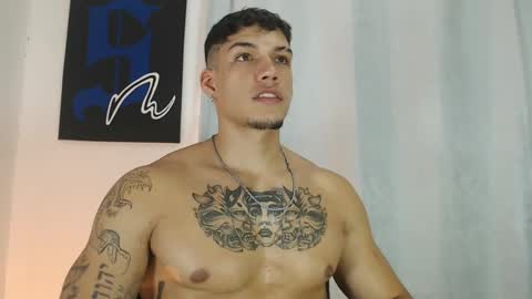 INDEPENDENT MODEL  online show from February 2, 9:23 pm