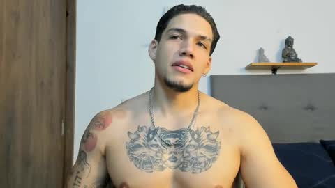 INDEPENDENT MODEL  online show from October 10, 2:49 am