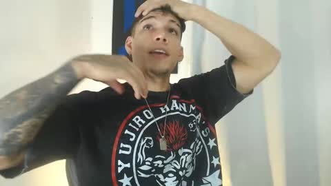 INDEPENDENT MODEL  online show from February 20, 8:47 pm