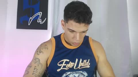 INDEPENDENT MODEL  online show from February 21, 8:38 pm