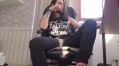 Snapshot of axelcolton chatting on October 19, 10:40 am AxelColton online show from October 19, 10:40 am