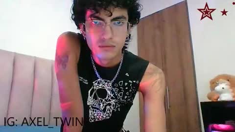 Axel  online show from January 7, 1:43 am