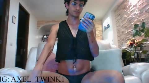 Axel  online show from November 1, 9:52 pm