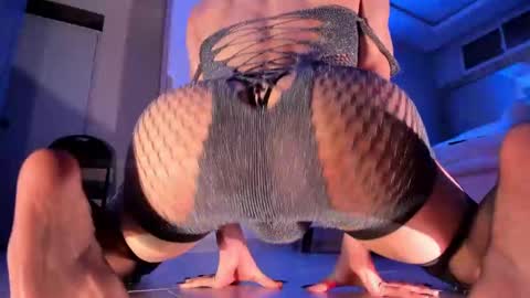 Snapshot of axellcollins chatting on January 31, 6:02 am im your little femboy ALEX online show from January 31, 6:02 am