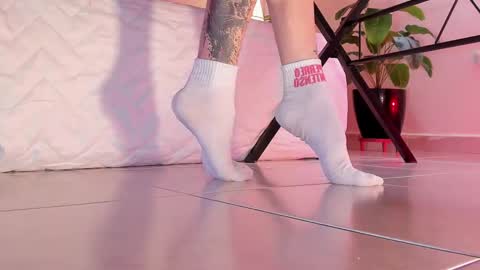 Snapshot of axellcollins chatting on September 15, 1:12 pm im your little femboy ALEX online show from September 15, 1:12 pm