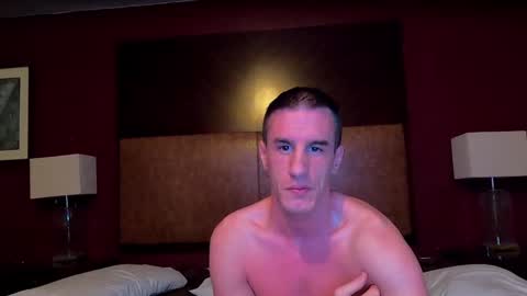 Axl online show from December 12, 7:30 am