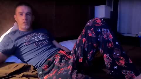 Axl online show from December 13, 4:43 am