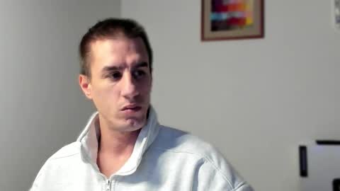 Axl online show from December 18, 12:39 am