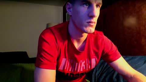 Axl online show from February 1, 1:20 pm