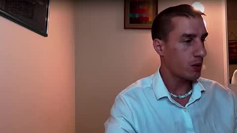 Axl online show from October 5, 3:16 pm