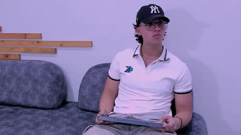 Axxel online show from March 28, 8:53 pm