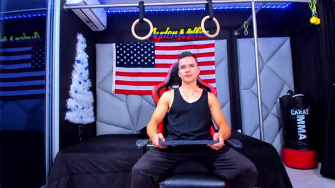 Snapshot of aydenmillerdom chatting on January 2, 12:03 pm Ayden Miller online show from January 2, 12:03 pm