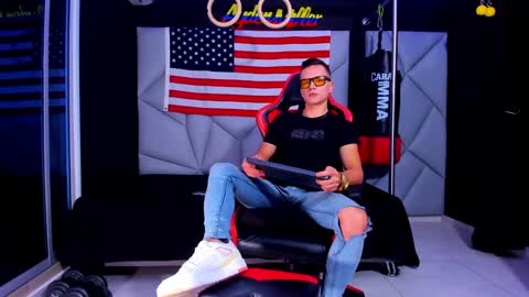 Snapshot of aydenmillerdom chatting on January 10, 4:01 am Ayden Miller online show from January 10, 4:01 am