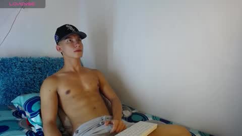 Snapshot of babyandy_x chatting on October 2, 8:57 pm babyandy_x online show from October 2, 8:57 pm