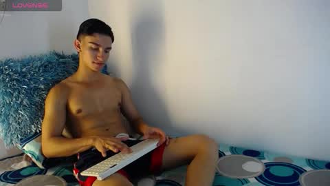 Snapshot of babyandy_x chatting on September 19, 9:14 pm babyandy_x online show from September 19, 9:14 pm