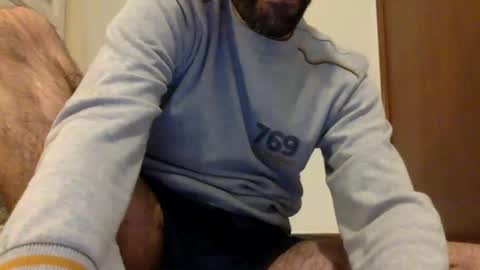 Snapshot of babyhardy chatting on February 14, 11:32 pm Tom A. online show from February 14, 11:32 pm