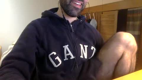Snapshot of babyhardy chatting on January 18, 11:21 am Tom A. online show from January 18, 11:21 am