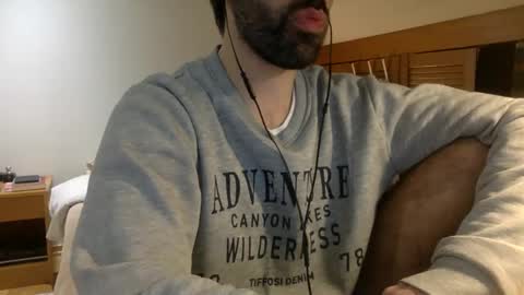 Snapshot of babyhardy chatting on January 18, 12:06 am Tom A. online show from January 18, 12:06 am