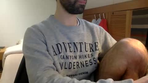 Snapshot of babyhardy chatting on February 23, 12:54 pm Tom A. online show from February 23, 12:54 pm