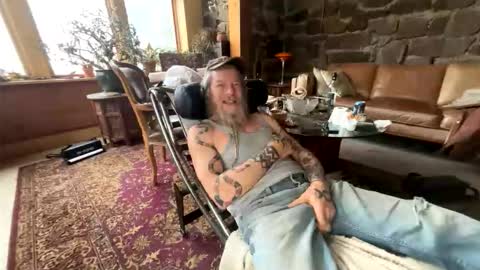 backwoodswolf online show from March 21, 12:20 pm