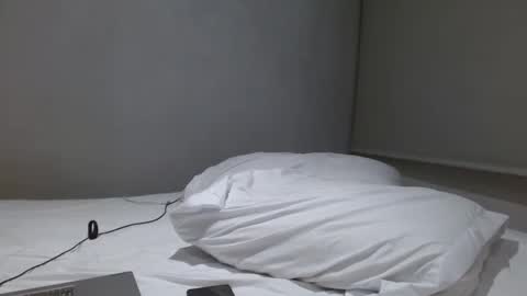 Snapshot of badbunny_69_ chatting on January 24, 10:51 pm badbunny_69_ online show from January 24, 10:51 pm