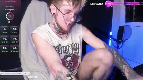 Alex online show from April 16, 9:39 pm