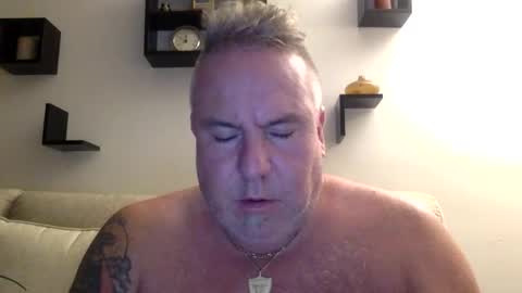 banana5289 online show from December 3, 4:51 am