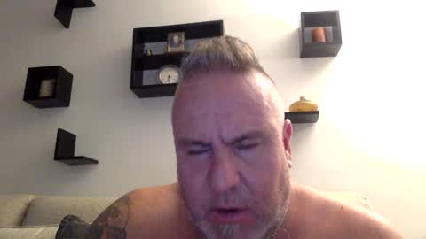 banana5289 online show from October 1, 9:30 pm