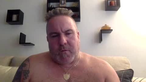 banana5289 online show from March 7, 8:00 pm