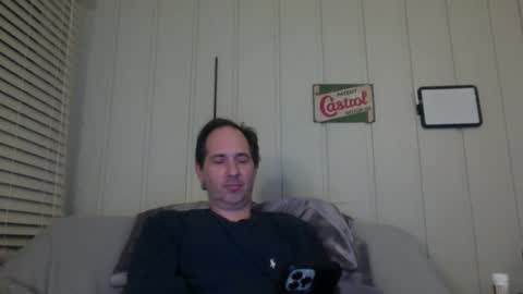 Snapshot of banksysmash chatting on December 4, 1:25 am Jay online show from December 4, 1:25 am