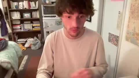 Snapshot of baptisteriviere chatting on February 13, 8:13 pm baptisteriviere online show from February 13, 8:13 pm