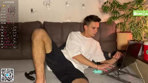Snapshot of barney_kevin chatting on September 20, 8:09 pm Fansly Barney and Kevin T online show from September 20, 8:09 pm