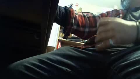Snapshot of bartender3127 chatting on January 17, 4:04 pm bartender3127 online show from January 17, 4:04 pm