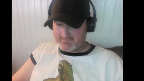 Snapshot of bartender_blue_eyes chatting on January 26, 2:03 am Bartender Blue online show from January 26, 2:03 am