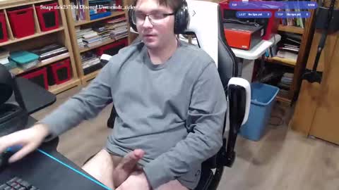 Ricky online show from October 26, 8:44 pm