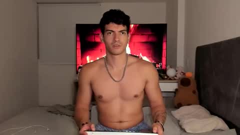 Valentino online show from October 8, 11:53 pm