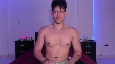 Valentino online show from February 19, 9:14 pm