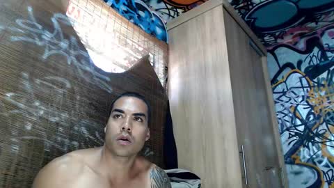 Justin online show from November 18, 4:55 pm